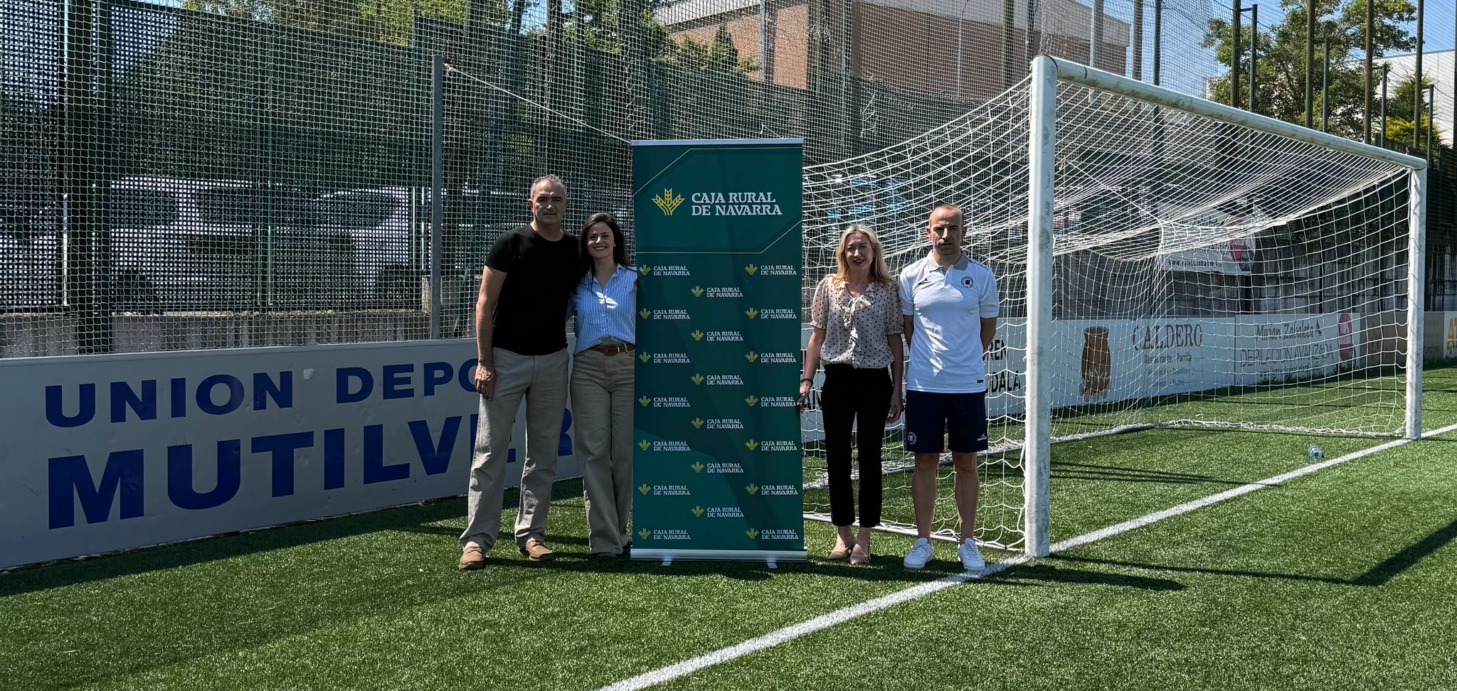 ACUERDO DE COLABORACIÓN U.D. MUTILVERA Y ACCION SOCIAL DE CAJA RURAL DE NAVARRA